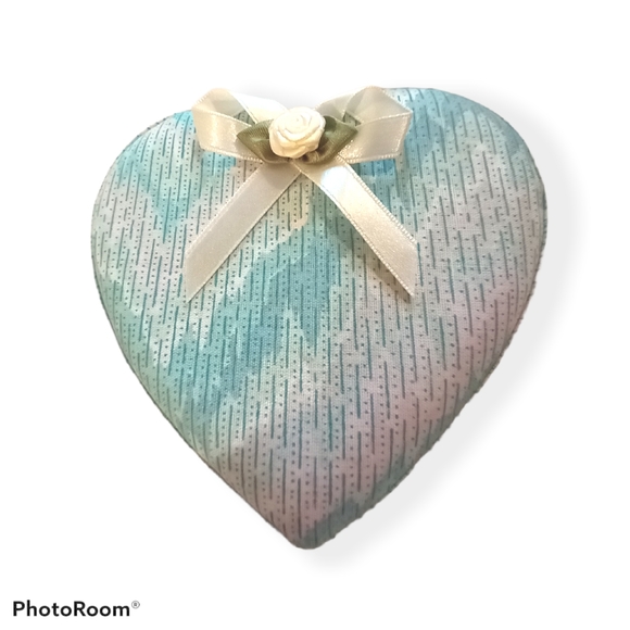 Heart shaped fabric trinkdt box with bow